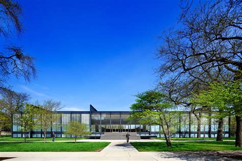 Mies and Modernism: The IIT Campus Tour | Walking Tours | Chicago ...