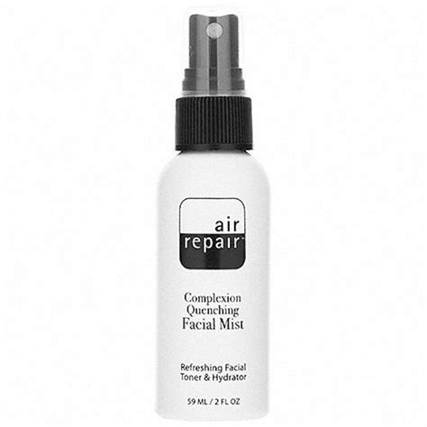 The 4 Best Setting Sprays for Oily Skin