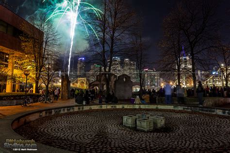 Crowds watch Pittsburgh fireworks on Light Up Night - MetroScenes.com ...