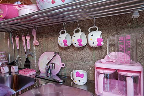 hello-kitty-kitchen-appliances