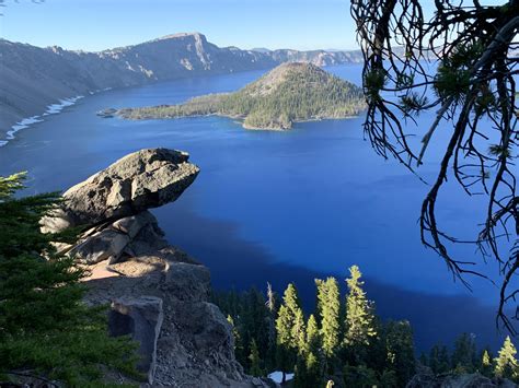 Crater Lake, Oregon, USA [OC] [4024x3200] : r/EarthPorn