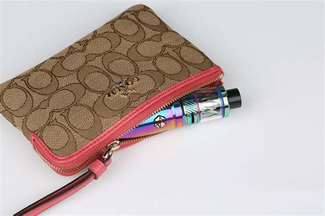 6 Coolest Vaping Accessories Every Vape Kit Must Have