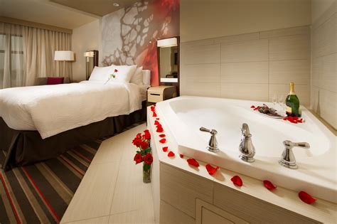 Bridal Suite Hotel Room Near Me - BersamaWisata