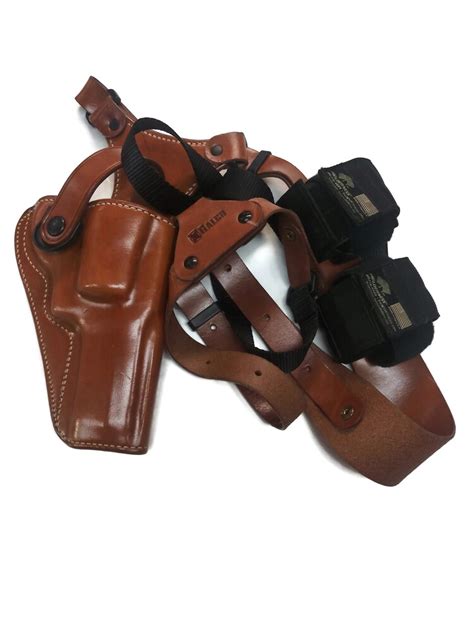 Smith & Wesson 500 S&W Mag Revolver with Custom Leather Holster and ...