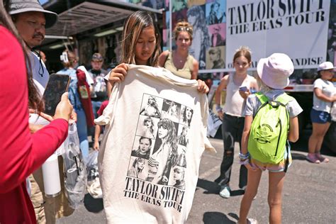 Taylor Swift Eras Tour merch: Fans wait for hours in Santa Clara