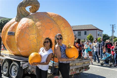 2018 Half Moon Bay Pumpkin Festival & Great Pumpkin Parade | Saturday