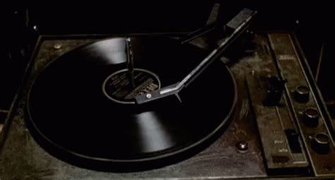 Record Player GIF - Record Player Vinyl - Discover & Share GIFs