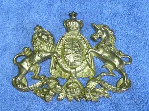 Vintage Brass British Royal Insignia by geminijade on Etsy