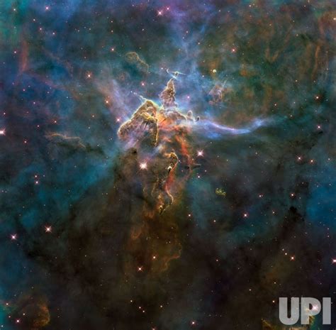 Photo: NASA's Hubble Telescope captures image of Carina Nebula ...