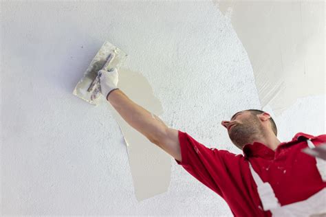 How to plaster a ceiling: an expert guide | Homes & Gardens