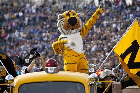 The history of Truman the Tiger // Show Me Mizzou // University of Missouri