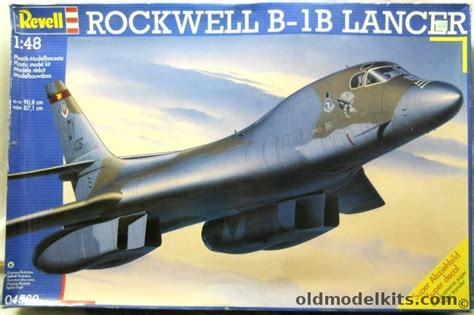 Revell 1/48 Rockwell B-1B Lancer Bomber, 04560