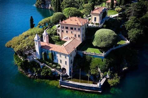 "James Bond" & Villa Balbianello gardens by boat with Captain