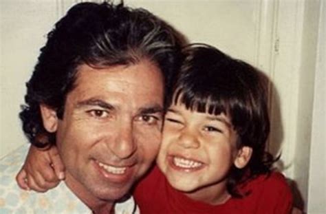 Kardashians pay tribute to their late father Robert Kardashian on his ...