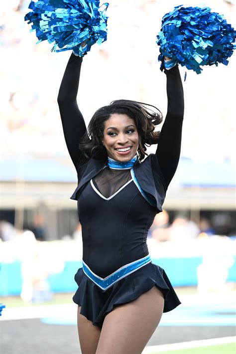 NFL: Carolina Panthers cheerleaders in images