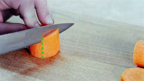 3 Ways to Shred Carrots - wikiHow