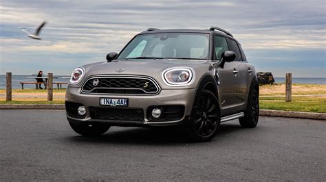 2019 Mini Countryman Hybrid review and rating