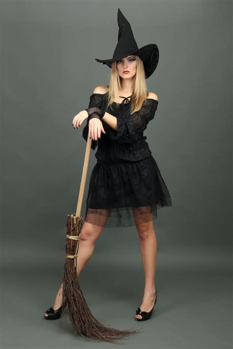 7 Creative Halloween Costumes Ideas for Women – Fashion Gone Rogue