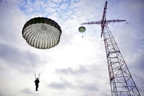 Airborne and Air Delivery Specialist (MOS 0451): 2021 Career Details