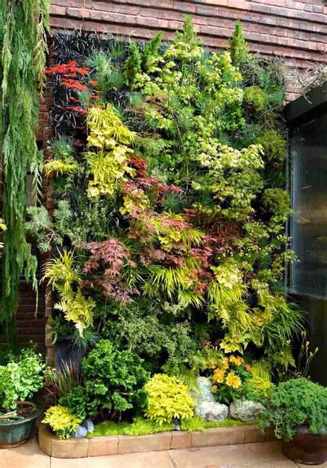 30 Popular Vertical Garden Wall For Outdoors Decor - PIMPHOMEE