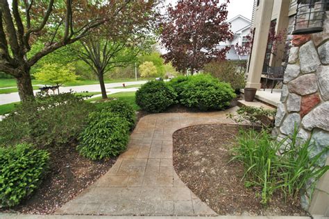 ASHLAR SLATE STAMPED CONCRETE WALKWAY