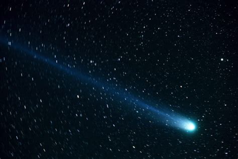 Why Do Comets Have Tails? What You Need to Know! - Optics Mag