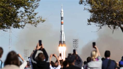 In photos: Soyuz rocket launch | CNN