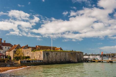 Yarmouth Castle, History & Photos | Historic Isle of Wight Guide