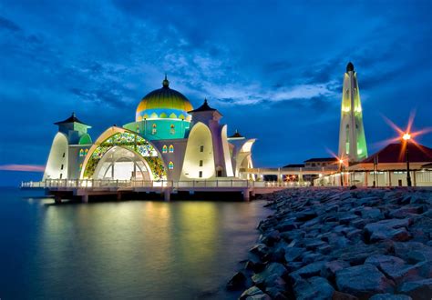 Malaysia Attractions for Holidays: malaysia tourist places