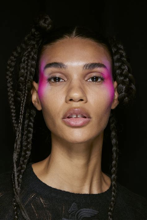 The Spring 2023 Beauty Trends to Start Wearing Now - FASHION Magazine