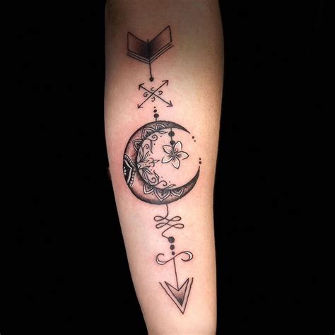 45 Moon Tattoos that will Illuminate your Imagination | Realistic moon ...