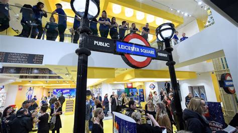 World's Largest Lego Store Opens in London - ABC News