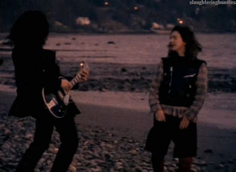 chris cornell gif | Tumblr | Chris cornell, Eddie vedder, Temple of the dog