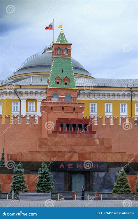 Lenin`s Tomb in Red Square in Moscow Editorial Stock Photo - Image of ...