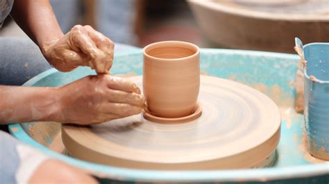 Wheel-Throwing Pottery Classes, Sydney