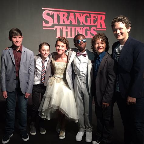 The Twitter accounts of the Stranger Things' cast : StrangerThings