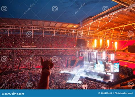 Taylor Swift Performs in Concert at Wembley Stadium Editorial Stock ...