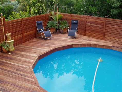 10 Best Pool Fence Ideas With Pictures | Decor Or Design