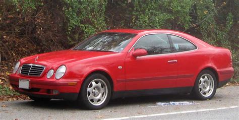 File:Mercedes-Benz CLK 320 coupe.jpg