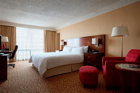 Stamford Hotel Rooms | Hotel Rooms in Stamford Marriott Hotel & Spa