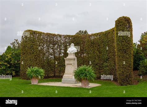 Amboise, France -October 16, 2019: Statue of Leonardo da Vinci in the ...