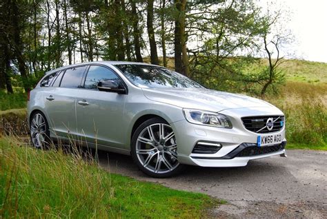 Volvo V60 Polestar Review and Road Test - Driving Torque