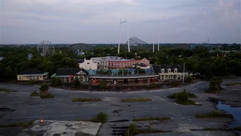 'Closed For Storm' Tells the Story of Six Flags New Orleans