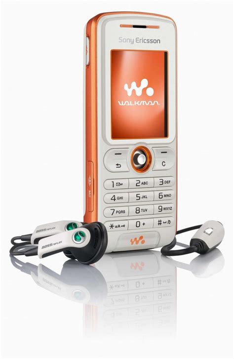 Sony Ericsson's low-end Walkman phone - CNET