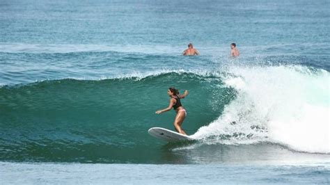 7 Days Tropical Paradise Surfing in Montañita, Ecuador - BookSurfCamps.com