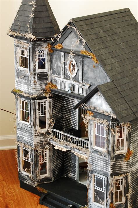 1000+ images about Miniature Halloween Houses & Figurines on Pinterest ...