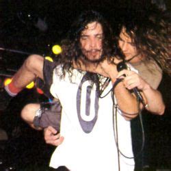 Chris Cornell & Eddie Vedder (Temple Of The Dog) | Chris cornell, Eddie ...