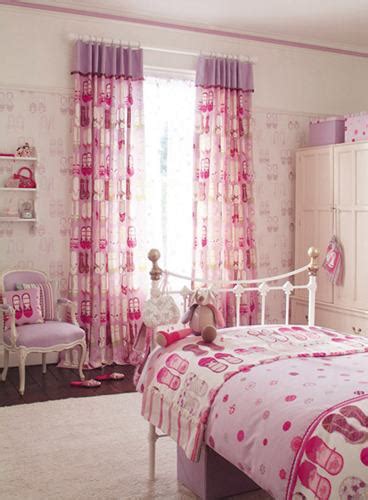 Modern Furniture: 2013 Girls' Room Curtains Design Ideas