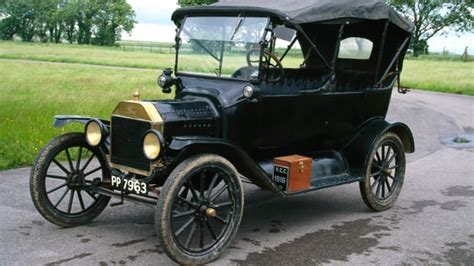 What is the world's first car? - Carpages Blog