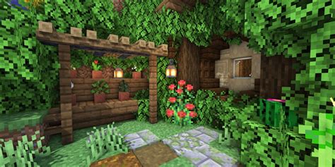 Minecraft Player Showcases Clever Garden Decor Techniques